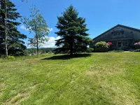Oceanside Acadia Artist's Studio with high end finishes and local character - Kitchens