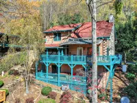 Summer Special ! Log Cabin with Mountain View, Hot Tub, Pool Table, Sleeps 10