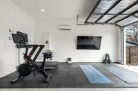 Chic 4Br Austin Retreat w/ Cowboy Pool, Hot Tub & Sauna — Near Downtown - Gym