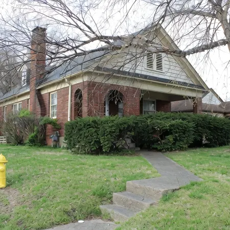 Charming Modern Retreat Near Downtown Jeffersonville & Bob Hedge Park
