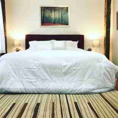 East Side , 5 minutes to Brown, RISD , Downtown, Rooms