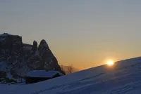 5 Minutes from the Alpe di Siusi Cable Car, Family Apartment and Terrace. - Wifi