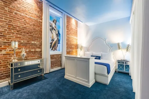 The Saint Hotel, New Orleans, French Quarter，Autograph Collection - parking