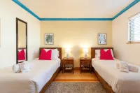 Beachfront Ocean Views 20 mins to SFNeptune 1) - Holiday Apartments