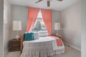 Fun Retro Apartment on Quiet Dead End Street Near Stage AE & Acrisure Stadium