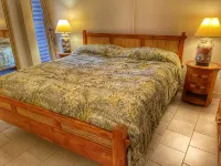 Relaxing Ocean Front Views on Maui! Island Sands Condominium - 3 stjerner