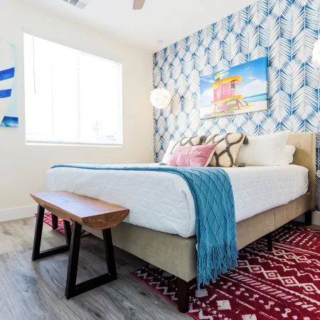 Desert Paradise: 6 King Bed, Resort Pool & Game