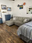 Charming Lakefront Studio Condo - 3성급