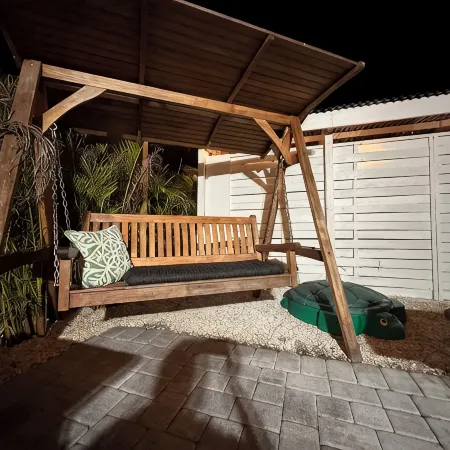 Siesta Key Cottage – Best Value! Just Cross the Street to the Gulf!