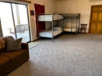 Whole House on a Quiet Cove, Lake of the Ozarks, Family Owned and Operated. - Wifi