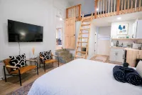 5Br Franklin Retreat w/ Private Studio & Big Yard - ブティック