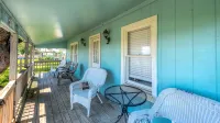 Charming House 1/2 Block from Bay - 3-Sterne