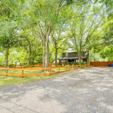 Unique cabin in the city pool home