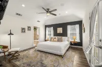 New Home-Hot Tub-GameRoom-Pool Table-10Min to DFW Airport-12 Min from Downtown - Bungalows
