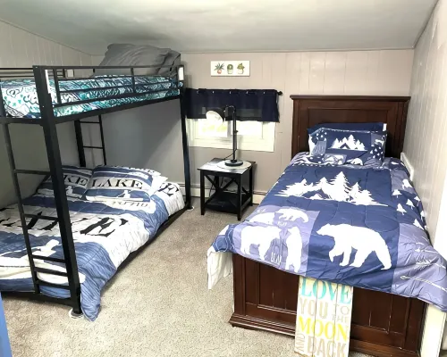 Lakefront House Hotels in Windham