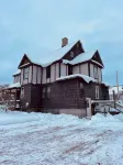 Large Home Near Trail in Calumet - Wifi