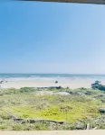 New Build! Beach Front Luxury House w/Ocean Views & Breeze - 비치