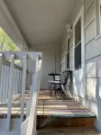 Perfectly Located Bright Water Street Condo - Balkon
