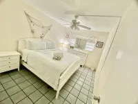 Walk to Siesta Key Beach & Village – Cozy 2Br , 1BA First Floor - Villaer