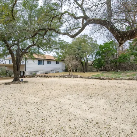 Fresh and fun Belton lake view home