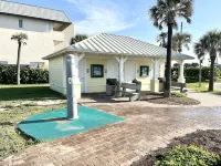 Cozy Crab House, Beachside, Walk to Beach & River, Coffee Bar & Fire Pit - 2-Star