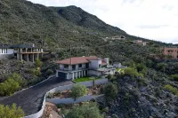 Black Mountain Gem! Completely Renovated! 10am Check-in and 3 pm Check-Out!!! - 무료 와이파이