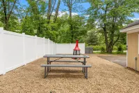 Spacious 5Br Retreat Near Cranmore. Sleeps 14. - 2-Star