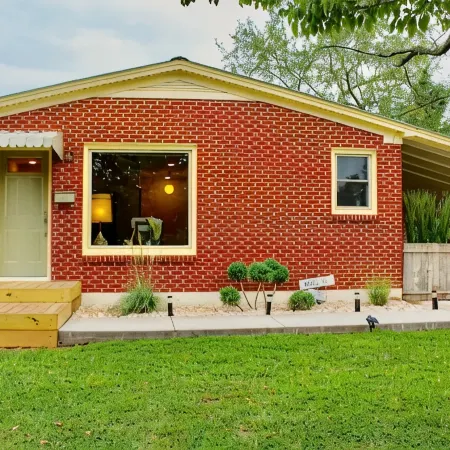 Townside Nook: 2-Blocks to Downtown Sparta