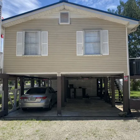 Waterfront -Beautiful sunsets, great fishing, scalloping & bird watching