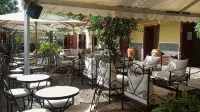The Colonial Guest House - breakfast