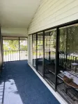 Stilted home on private peninsula. Close to restaurants, boat ramps - 3 stjerner