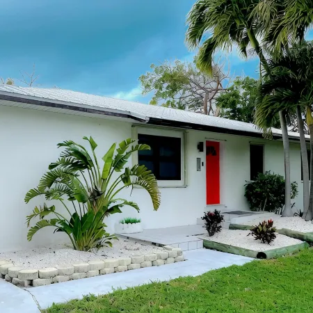 Serenity at Coco Plum's Hidden Waterfront Hideaway, Marathon