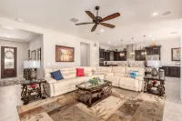 Close to Pro Sport facilities. Beautiful home. - Boutique