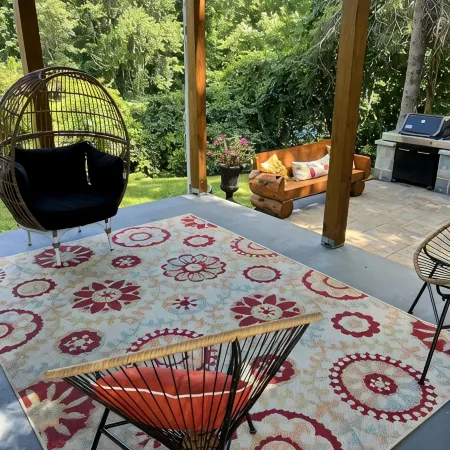 Beautiful and modern 3 Bedroom 2 full BR.