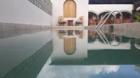Puerta San Pedro - Pools