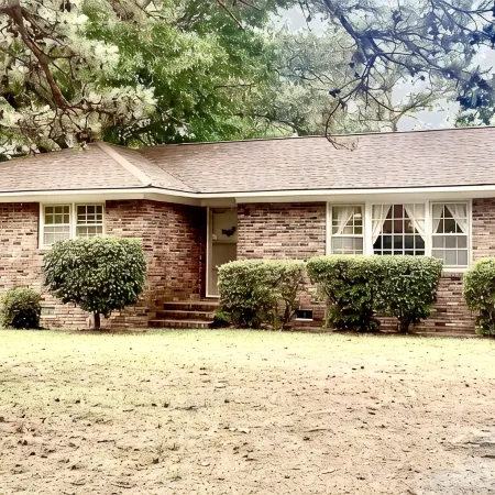 Walking distance from one of South Carolina's top Medical centers.