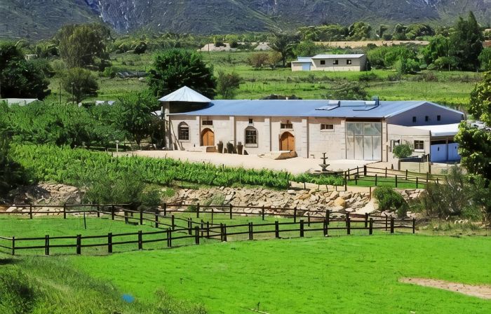 Oaksrest Vineyards Guest Farm