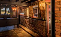 The Leagate Inn - parking