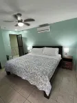 Beautiful 2bd 2 ba villa w/lush yard, gated community 15 min from Manuel Antonio - Villas
