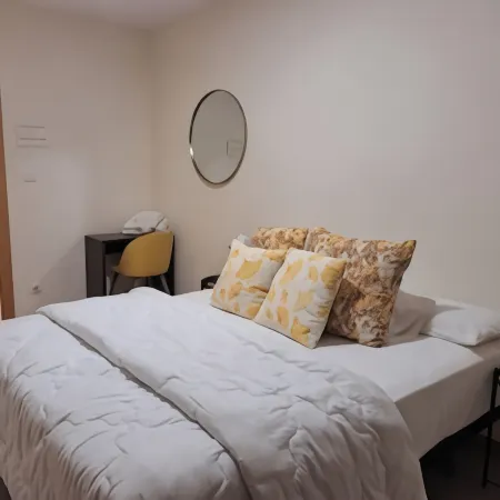 New J&J Hostel