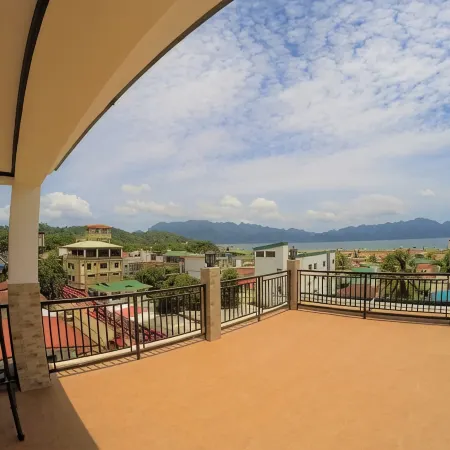 Islanders Inn Coron