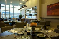 BH Raja Hotel - servizio colazione