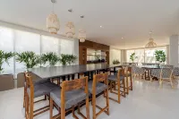 New Modern 1BR studio with gym, pool @ Vista Vela - Gym