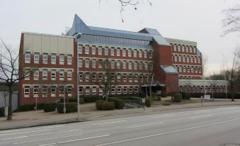 D&D Hotel by Wiggers