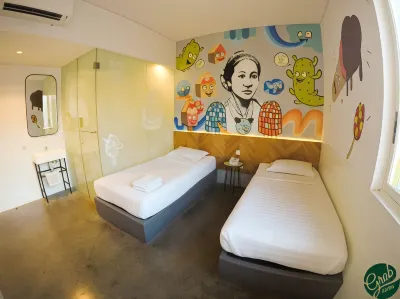 GRAB HOTEL GRESIK Hotels in Gresik