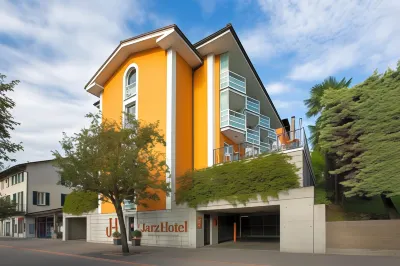 Jazz Hotel Ascona فنادق في Losone