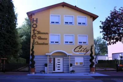 City Hotel Neunkirchen Hotel dekat Hauptplatzpassage Neunkirchen Betriebs GmbH