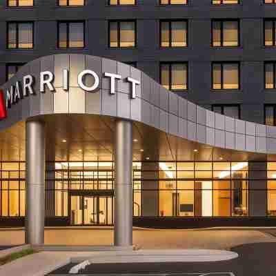 Marriott New York JFK Airport Hotel Exterior