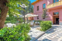 Ramada by Wyndham Tbilisi Old City Hôtels à : Tbilissi