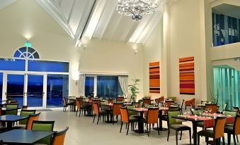 Howard Johnson Hotel Piedras Moras